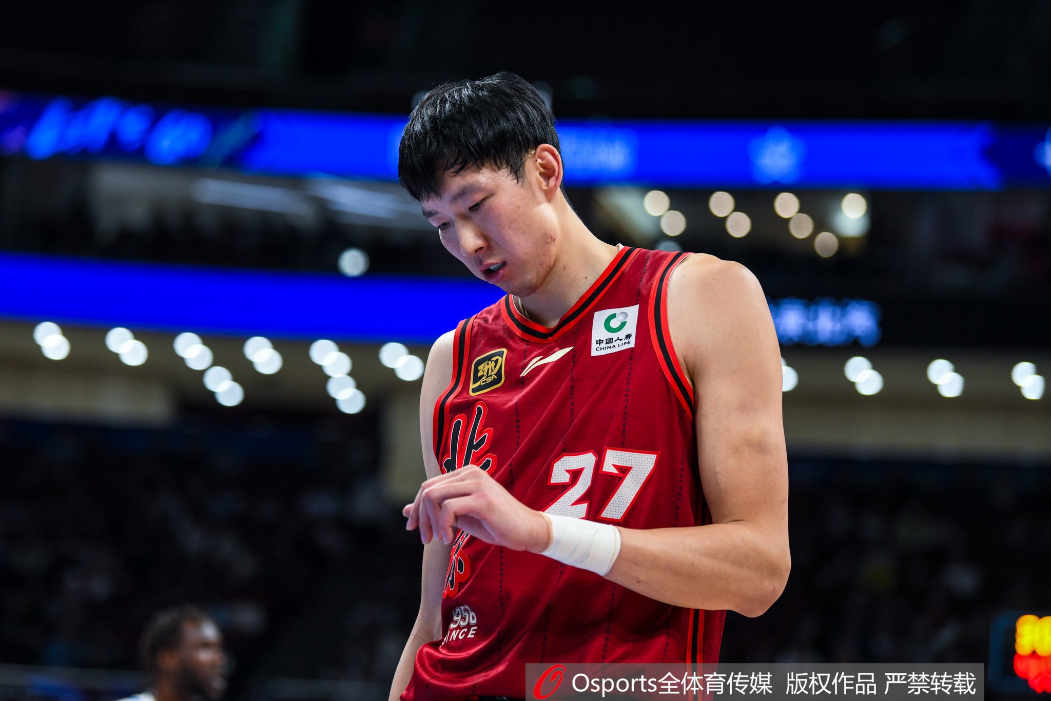 不妙!赵探长:首钢医院建议周琦进行结膜缝合手术 待权威复诊!